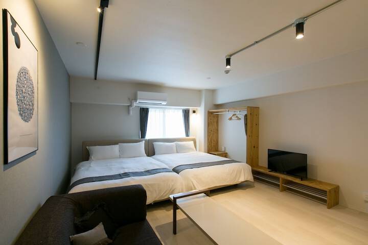 Room 44 of 105