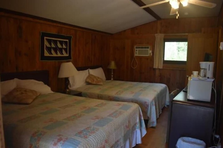 Room 10 of 34
