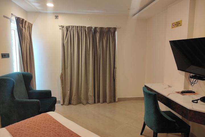 Room 7 of 30