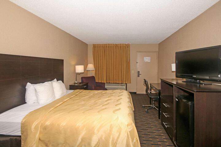 1 King Bed (6 of 15)