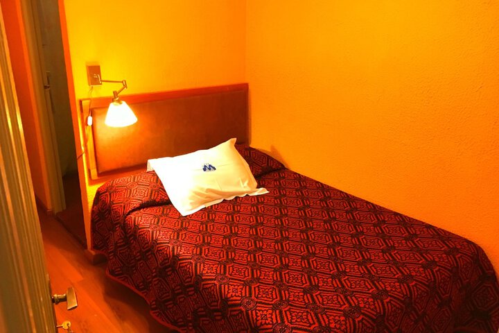 Room 18 of 36