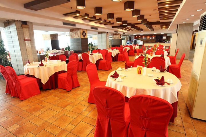Ballroom/Hall 29 of 36