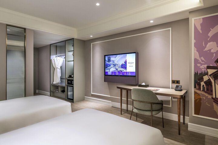 Room 31 of 66