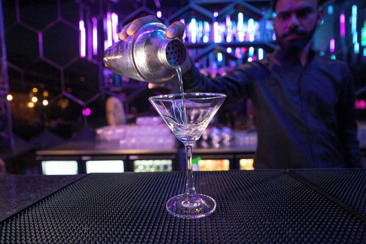 Lounge 42 of 50