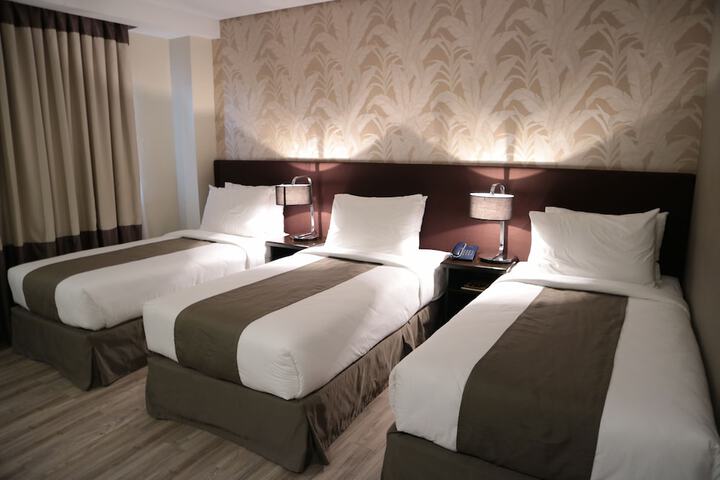Room 5 of 45