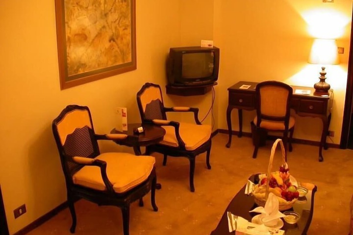 Room 12 of 44