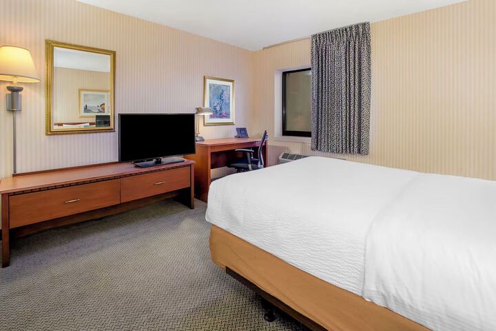 Room 14 of 17