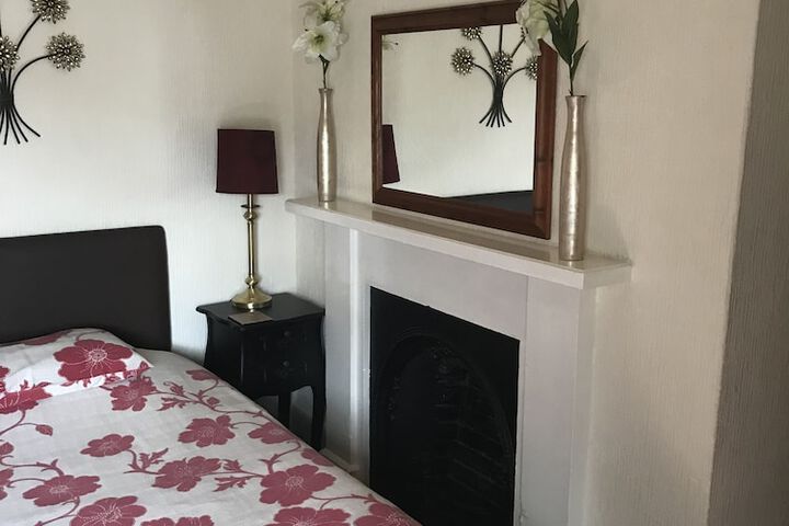 Room 4 of 38