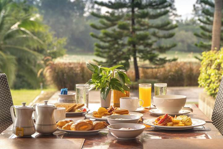 Breakfast/Coffee Service 81 of 106