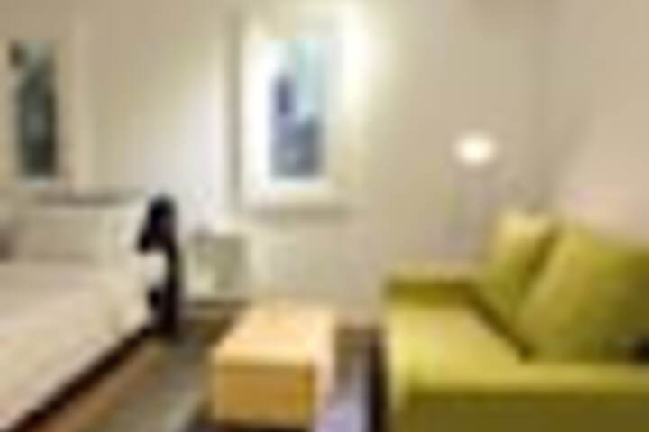 Room 26 of 180
