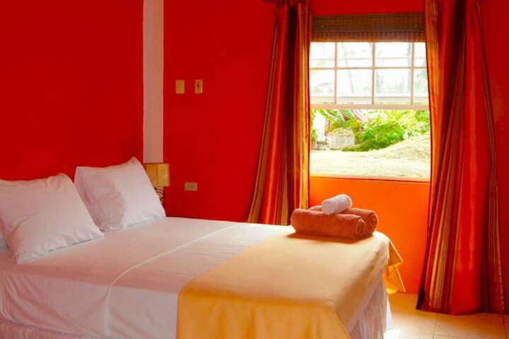 Room 2 of 96