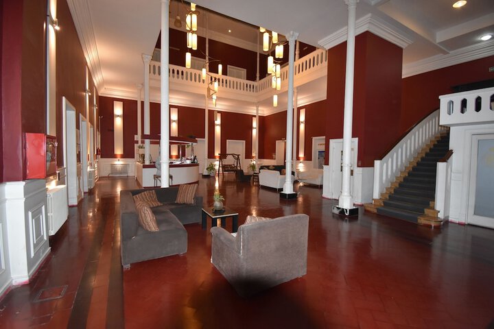 Guest Lobby