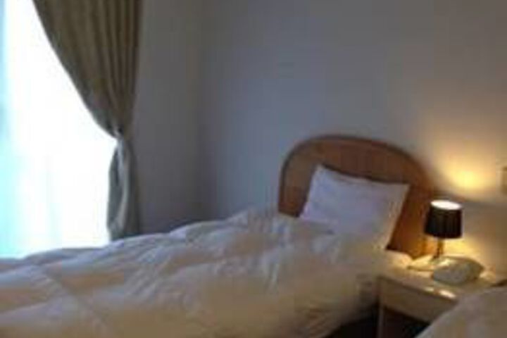 Room 9 of 23