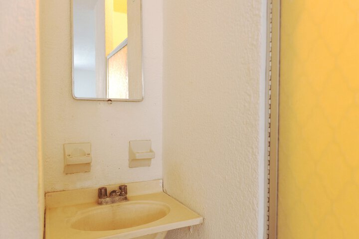 Room 40 of 53