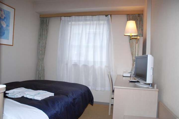 Room 18 of 50