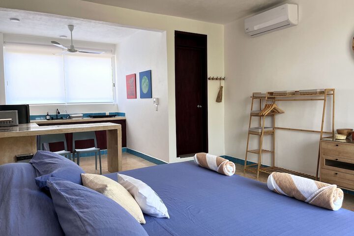 Room 11 of 34