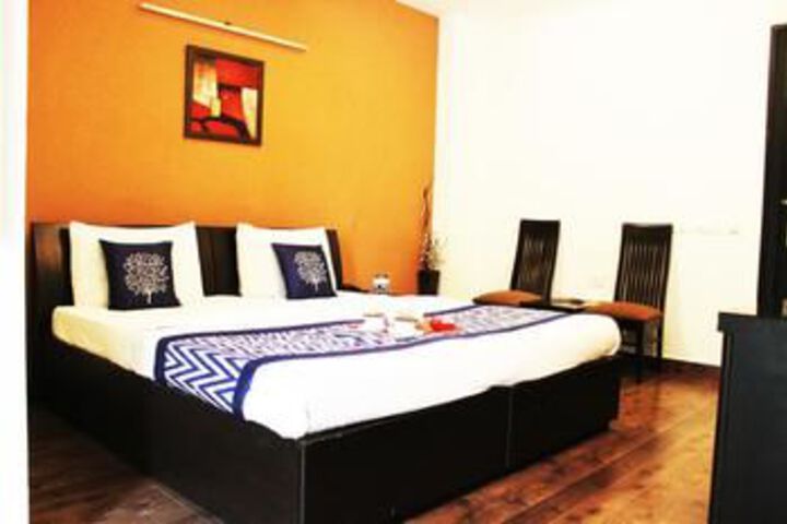 Photo of OYO Premium Galleria Market DLF 4