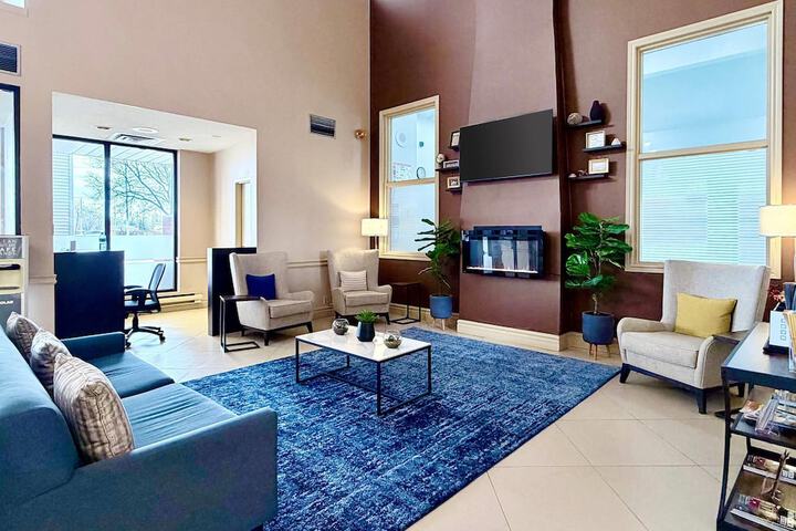 Guest Lobby