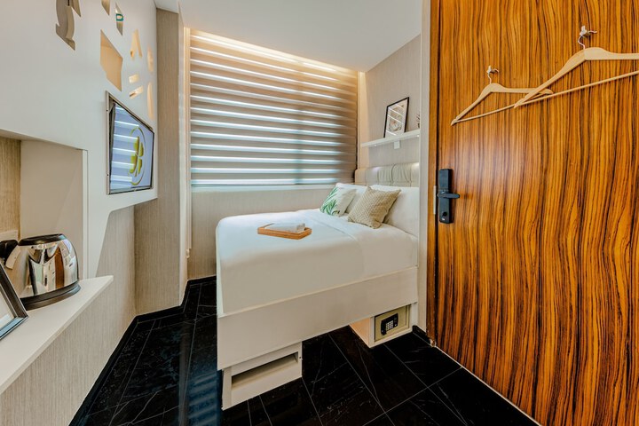 Room 10 of 57