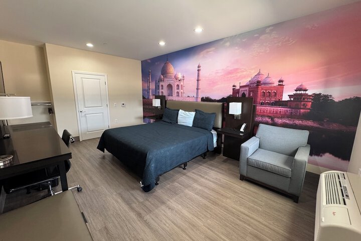 Room 7 of 26