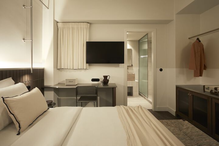 Room 5 of 51