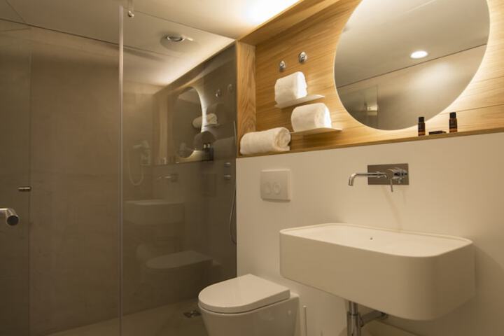 Clean Restrooms