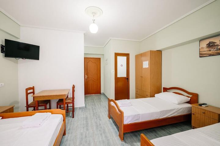 Room 29 of 65