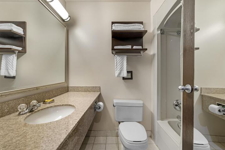 Room 15 of 39
