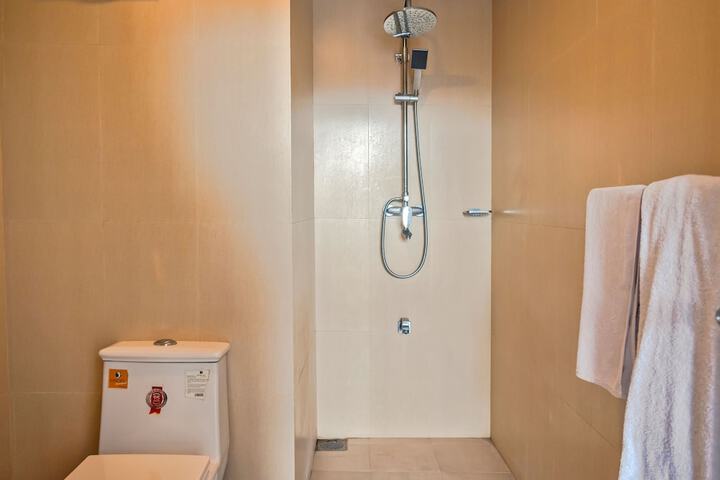 Room 28 of 46