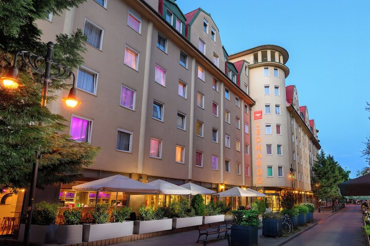 Hotel 42 of 43