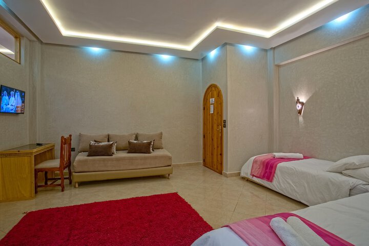 Room 16 of 72