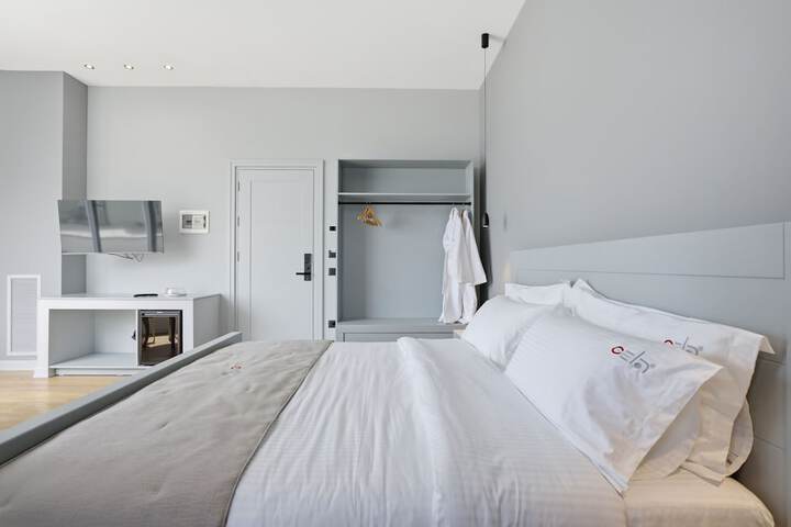Room 21 of 74