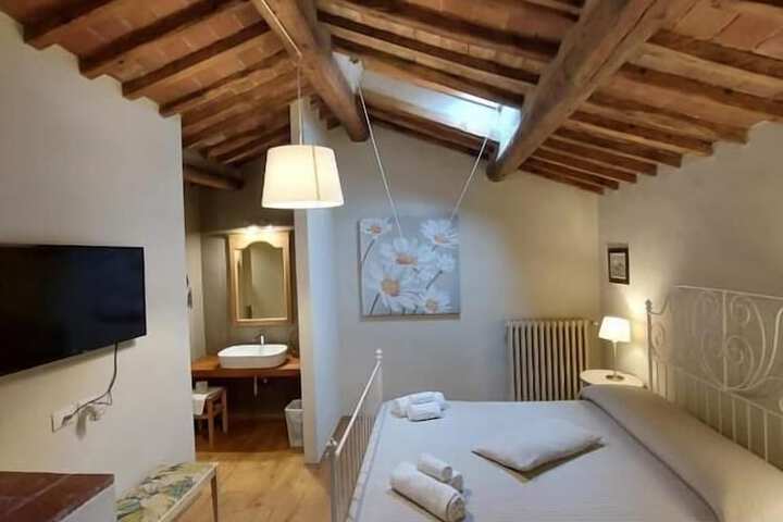 Room 8 of 35