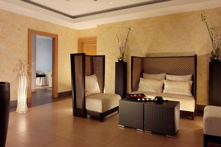 Hotel Interior 109 of 176