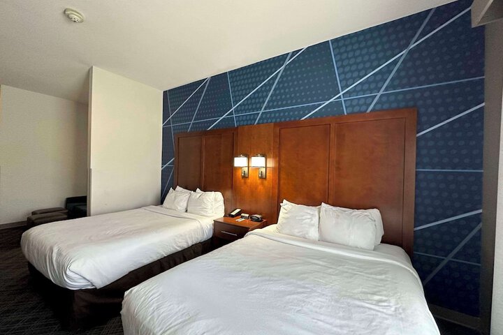 Room 19 of 34