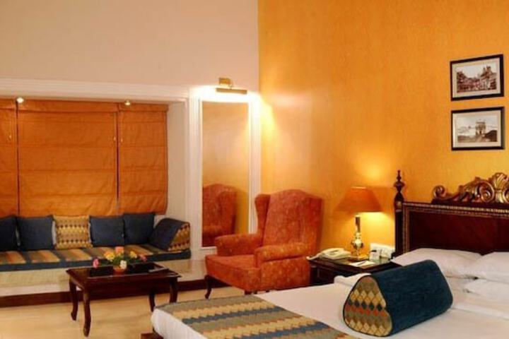 Room 4 of 47