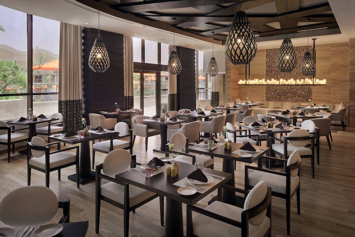 Dining 97 of 158