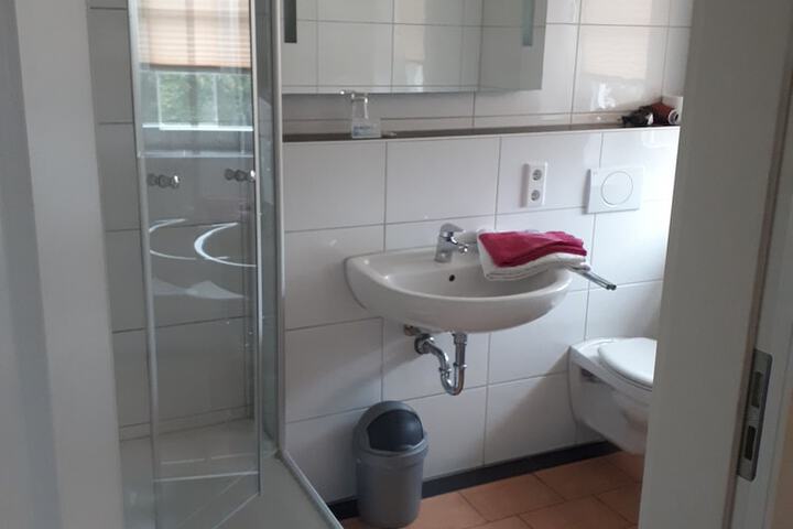 Room 4 of 7