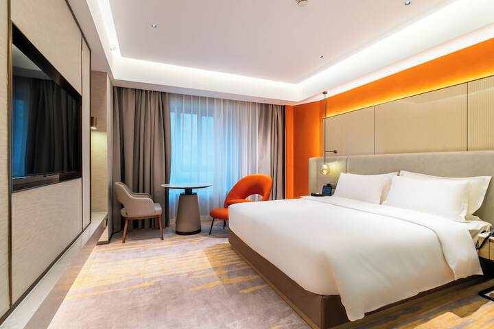 Room 34 of 67