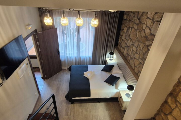 Room 13 of 47