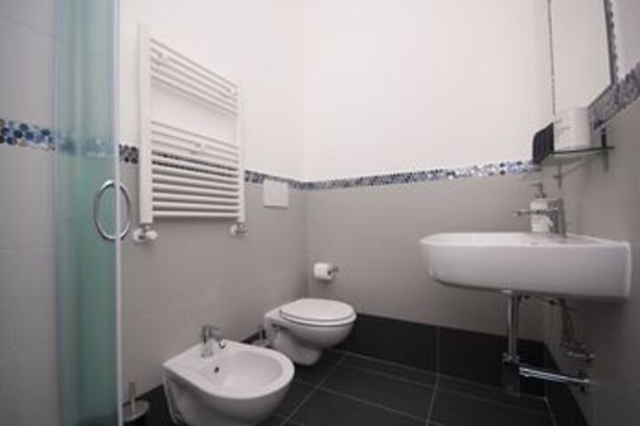 Room 3 of 17