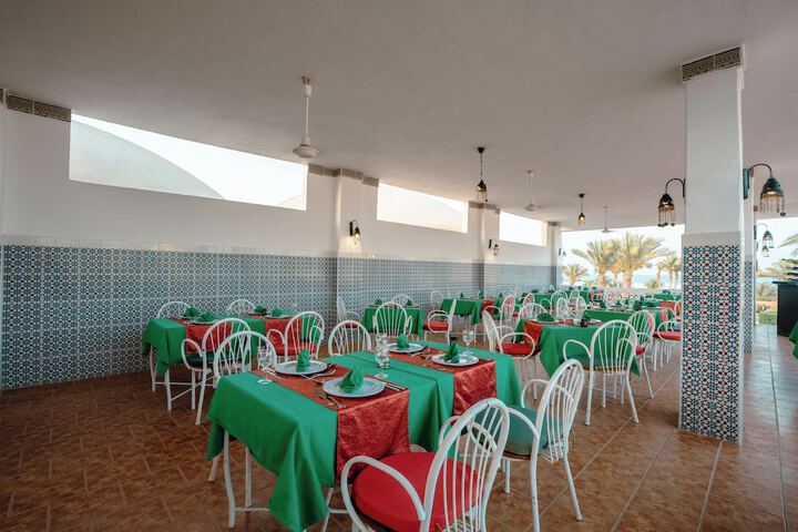 Dining 54 of 104