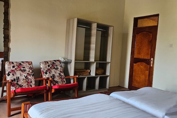 Room 35 of 129