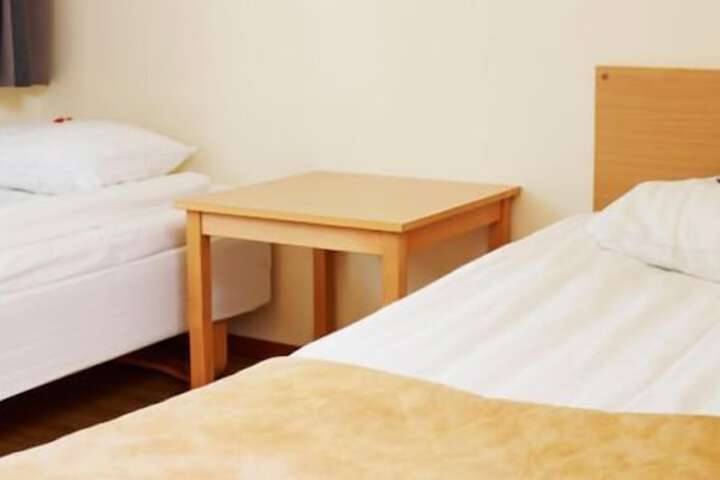 Room 5 of 33