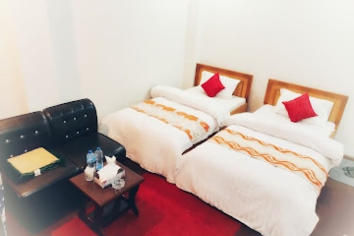 Room 6 of 7