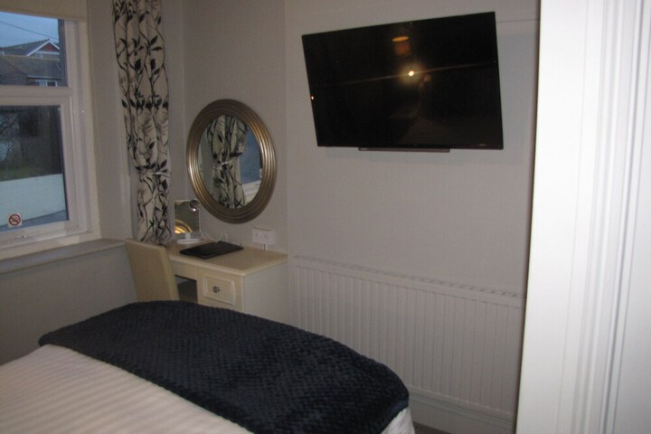Room 18 of 53