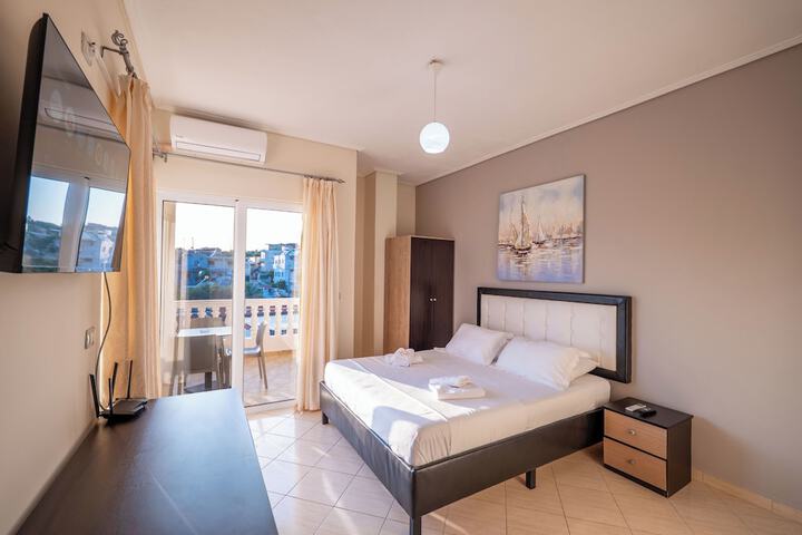 Room 33 of 84