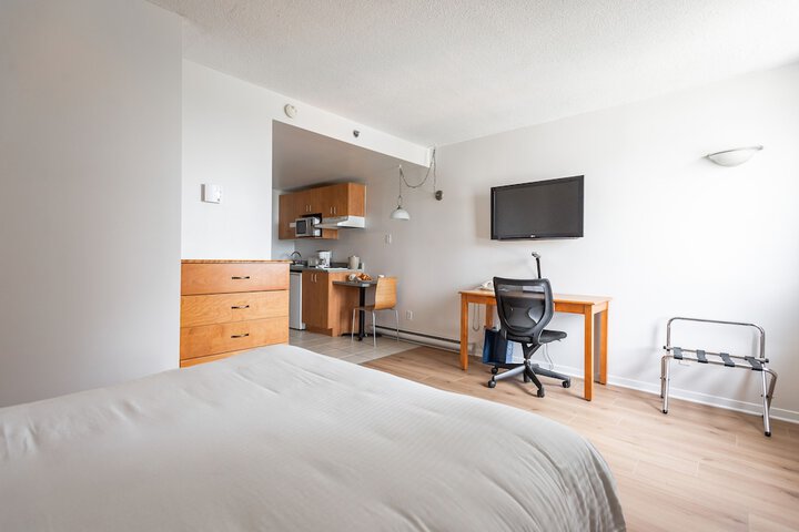 Room 16 of 52
