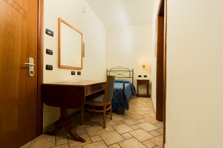 Room 49 of 120