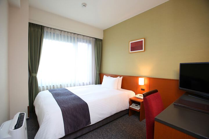 Room 8 of 36